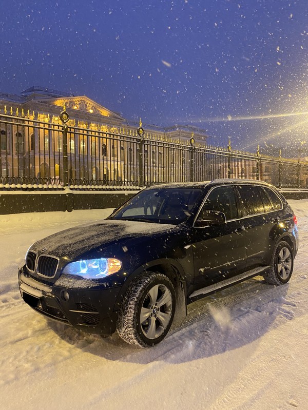 Волшебство вокруг нас: по Петербургу - на авто с панорамной крышей