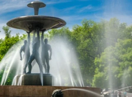 Фонтан «Атланты»