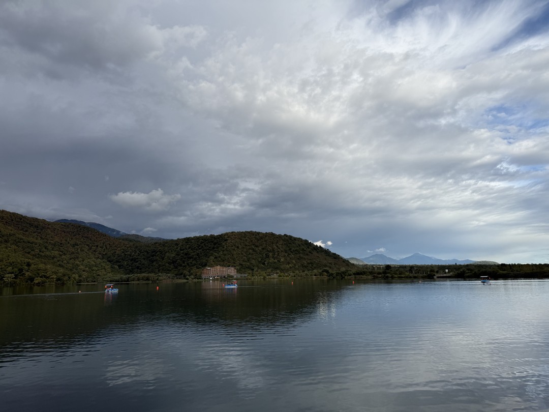 Ездили вместе с подругой на экскурсию, остались в полном восторге! Очень советуем брать, и в целом
