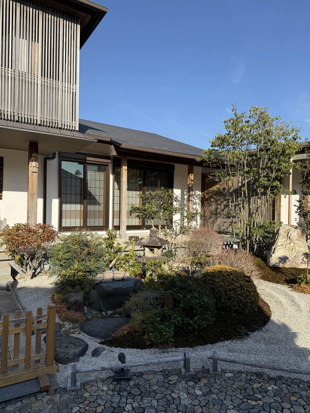 Огромная благодарность нашему гиду Дмитрию за потрясающую экскурсию по Камакуре! Это был не просто рассказ о