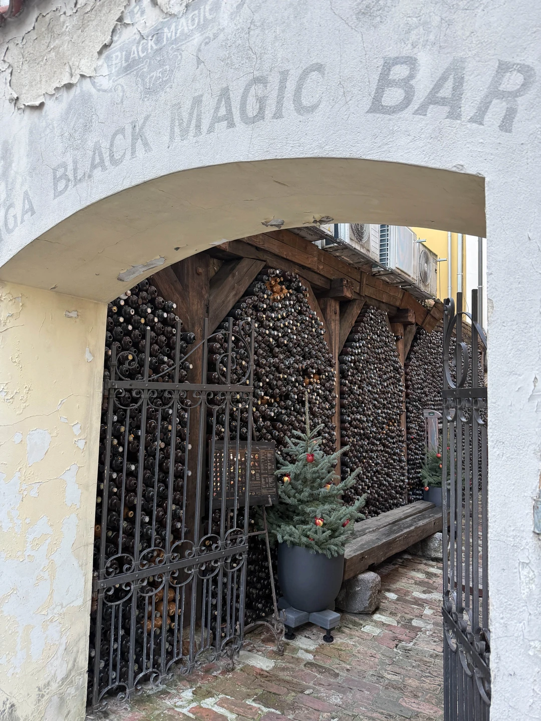 Экскурсия оставила самые тёплые впечатления! Наш гид Елена — настоящая энтузиастка своего дела, с любовью рассказывает