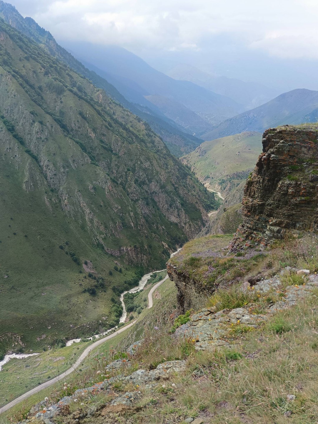 Знакомство с Осетией с совершенно новой стороны! Нашим гидом был Зелимхан, он провез по красивейшим местам,