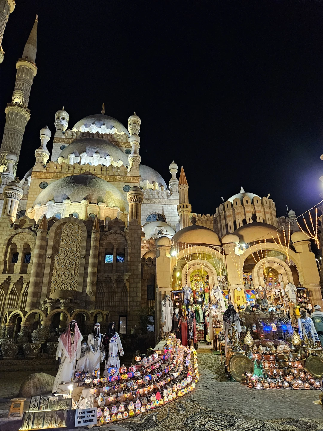 Анастасия - чудесный организатор, помогла нам с изучением Шарма, подсказала кучу нюансов, а так же помогла