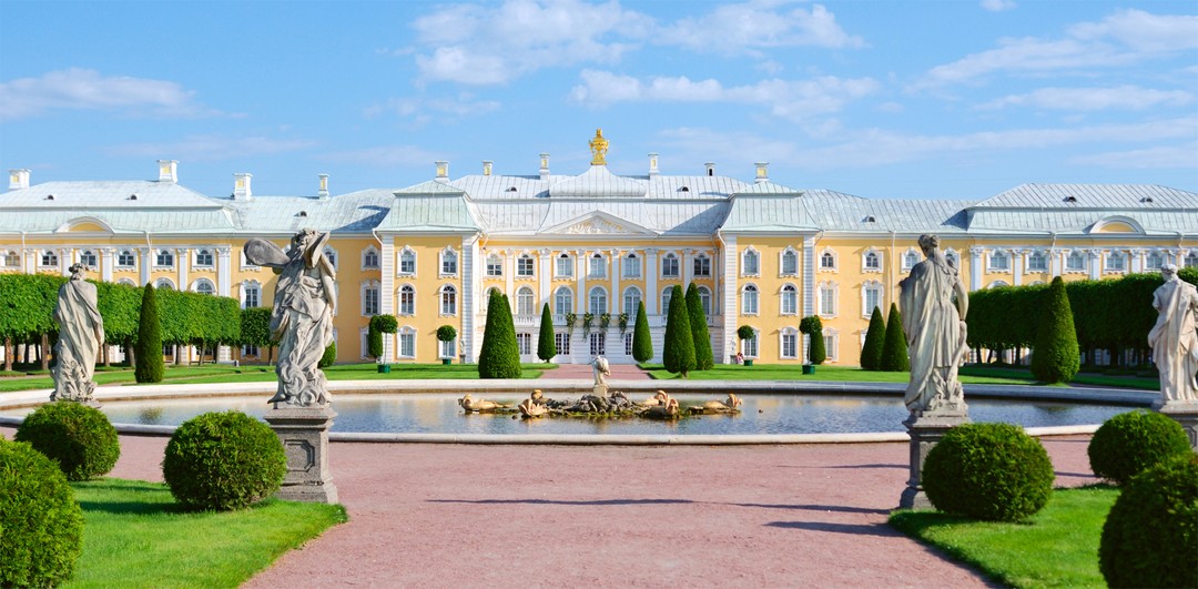 Петергофский Большой дворец