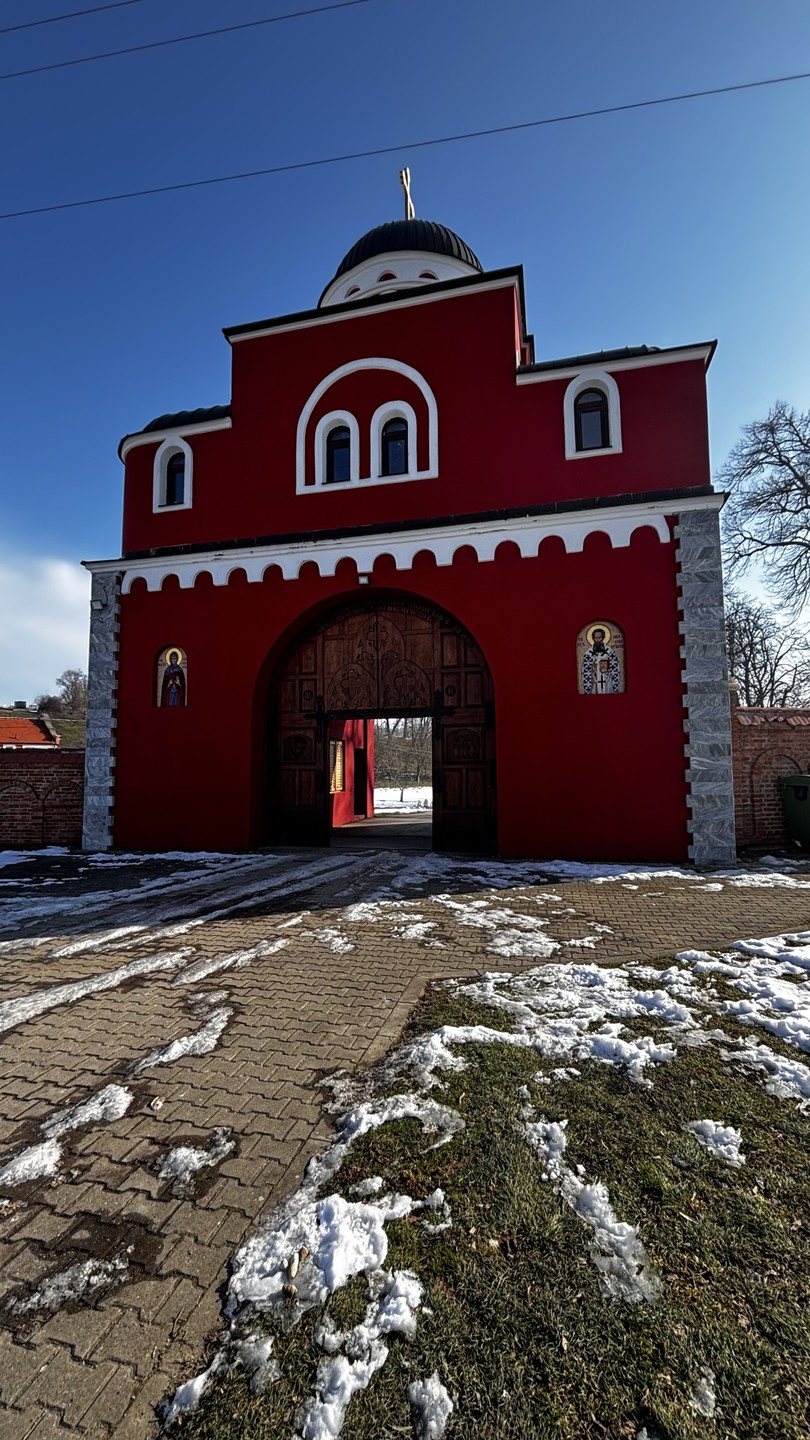 Спасибо большое Микице за очень интересную экскурсию. Очень эрудированный экскурсовод и хороший водитель! Были учтены все