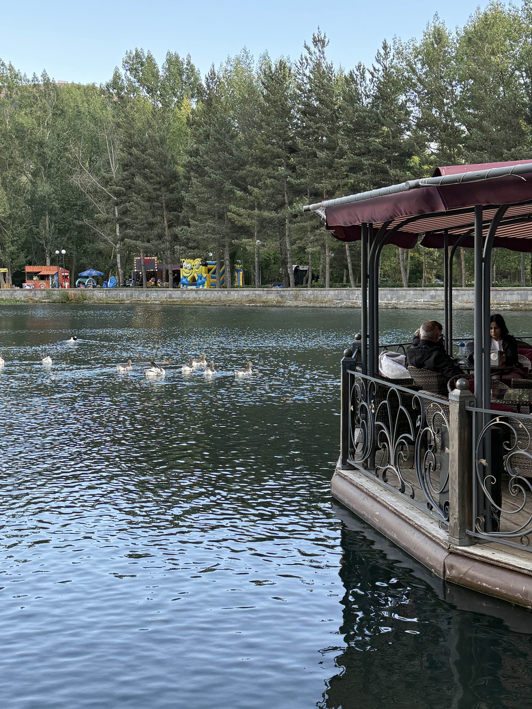 Вардан настоящий историк, а еще искренний и честный человек, с которым очень приятно знакомиться с новой страной и путешествовать!