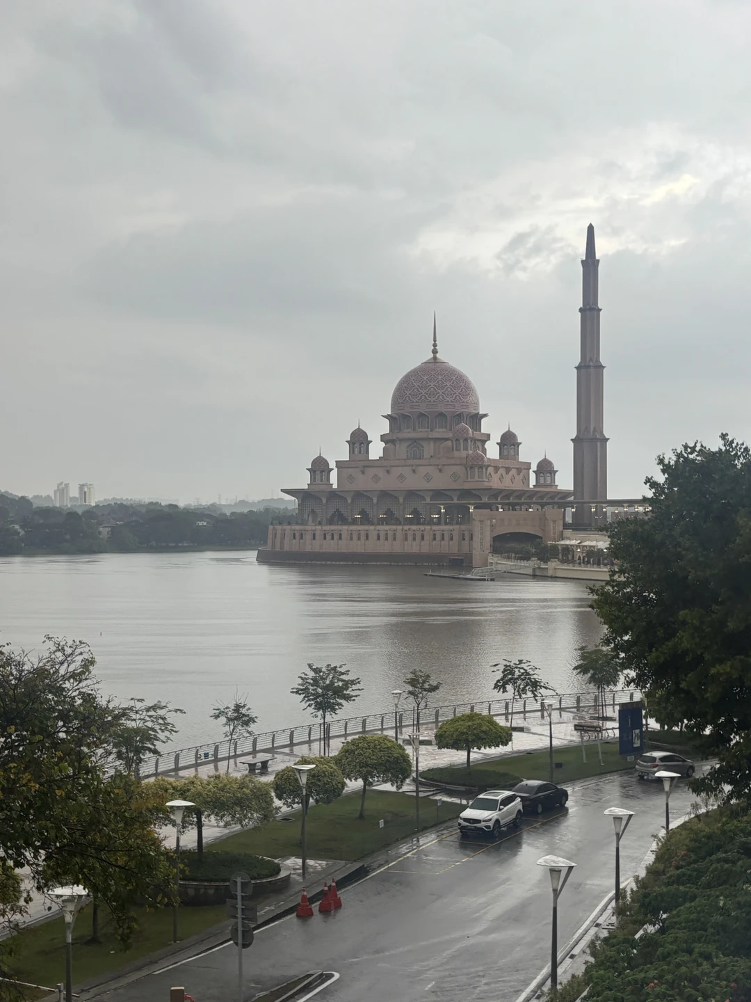 Хорошая экскурсия для первого и краткого ознакомления с городом