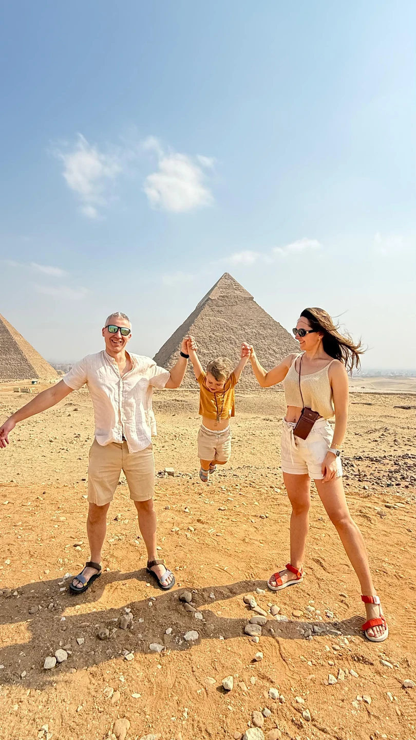 У нас была экскурсия с Шерифом, замечательный гид, очень дружелюбный, эрудированный и хорошо подготовленный гид. Мы