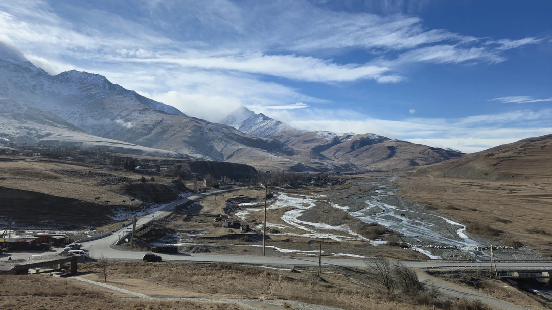 Все понравилось, экскурсию советую, места красивые. Безопасное вождение — один из главных пунктов в путешествии.