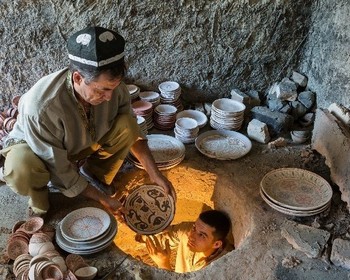 Резиденция эмира, центр гончарного искусства, переезд в Самарканд