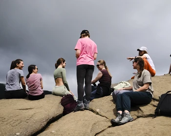 Гора Лягушка и вулканы Итурупа