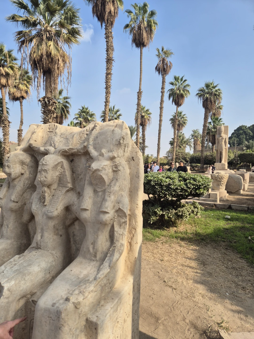 Были с детьми-подростками на экскурсии в Гизу, Саккару 30 декабря 2025, остались очень довольны! Большое спасибо