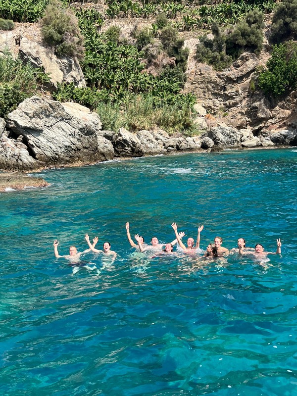 Прогулка на катере к бухтам Газипаши из Аланьи