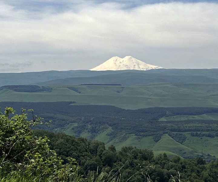 Виды Поездка к 17 гор-лакколитам КавМинВод