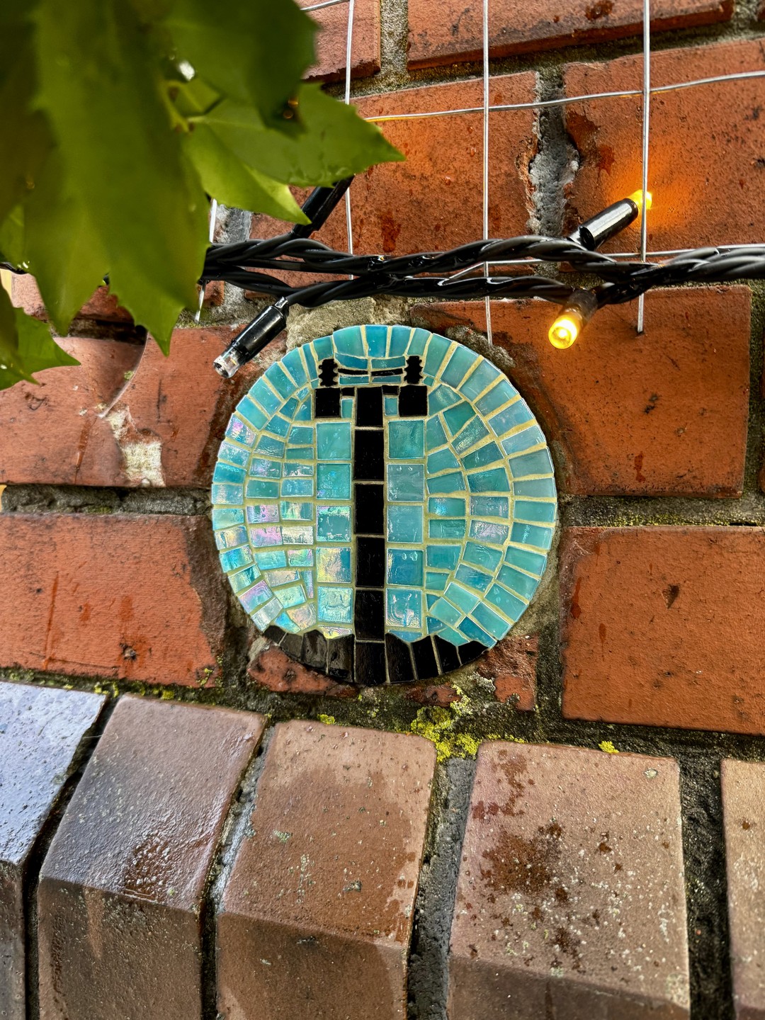 Были на экскурсии с Диной по Зеленоградску, нас было 6 человек-4 взрослых и двое детей. Экскурсия