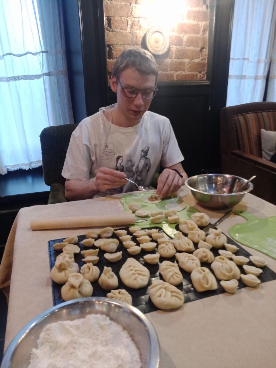 Искал гастро экскурсию. Наткнулся на данную. Прогулка была хоть и небольшая, но очень интересная. Даже побеседовали