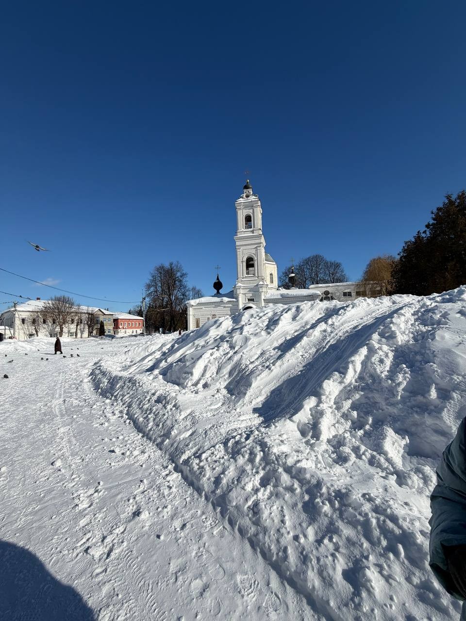 Спасибо большое гиду Оксане которая не смотря на метровые сугробы провела нас по всем местам, рассказала