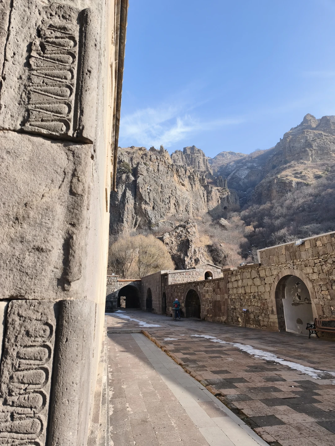 Хочу от всей души поблагодарить нашего гида Арарата за невероятное время, проведённое в Армении — от меня лично и от всей моей семьи