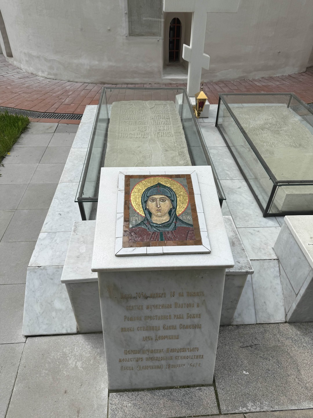 Новодевичий монастырь и Новодевичье кладбище (Sergei)