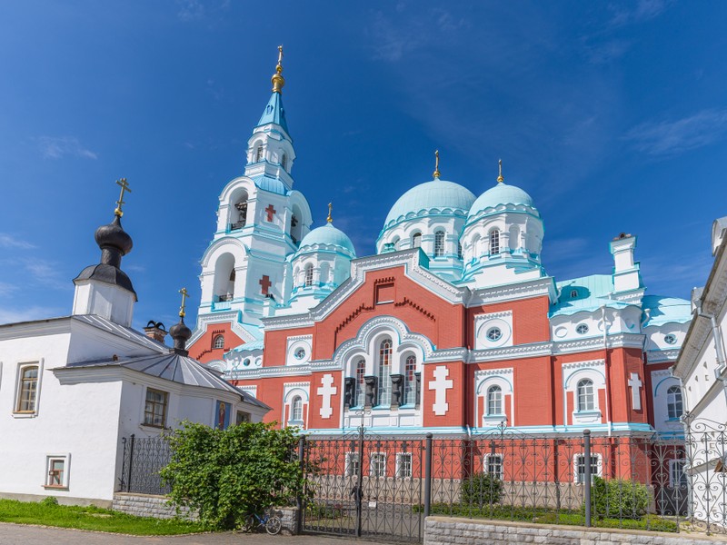 2 в 1: прогулка на катере к острову Валаам и по Ладожским шхерам