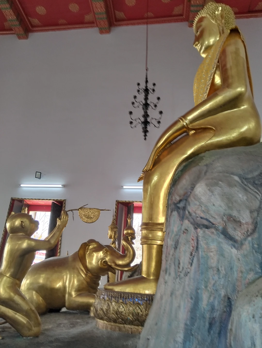 Посетили экскурсию Раттанапхона Сердце Бангкока, отличный гид, показал всё, что было заявлено плюс Большого Будду, везде