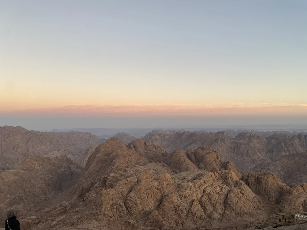 Не могу поставить Георгию плохую оценку за экскурсию, но хочу предупредить всех желающих подняться на гору