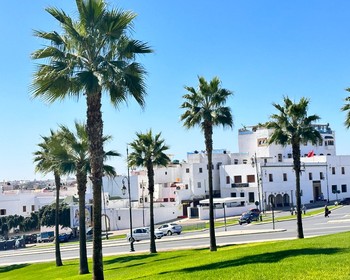 Прогулка по Касабланке, переезд в Рабат