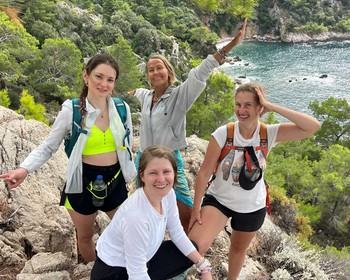 Два или три пляжа, деревня Едибурун