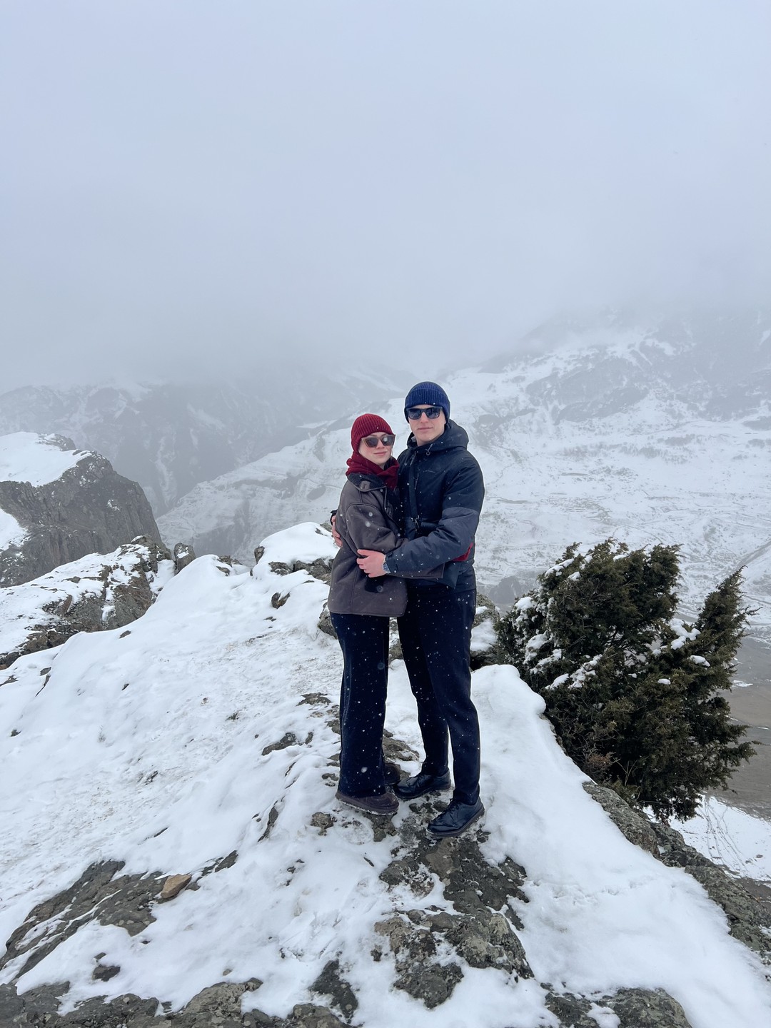 Благодарим Ислама за экскурсии на Приэльбрусье, язык Тролля, на озеро Гижгит, в Верхнюю Балкарию! Все экскурсии прошли на высшем уровне!