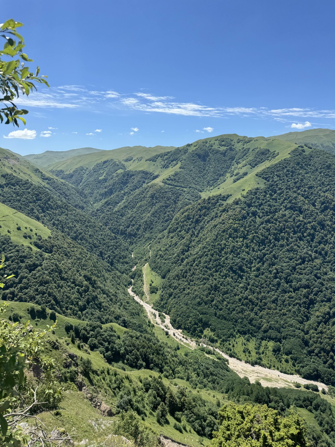 Огромное спасибо организаторам, тур был прекрасный. Очень интересные экскурсии, едем домой с морем впечатлений! Отдельно хотели