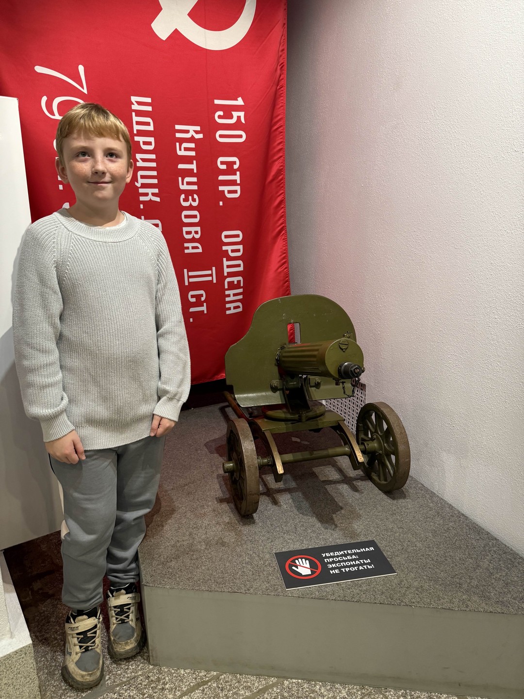 Замечательный и душевный мастер класс. Мы послушали рассказ об истории филимоновской игрушки. Откуда она родом, кто