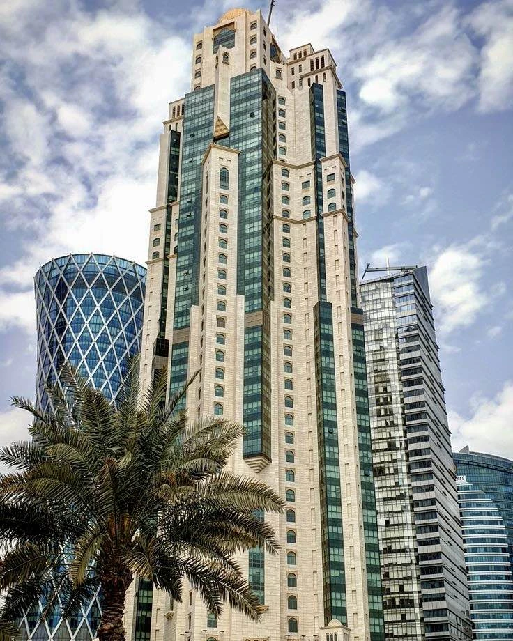 Все было позитивно и отлично! И экскурсию послушали и жемчуг добыли и вкусно покормили!