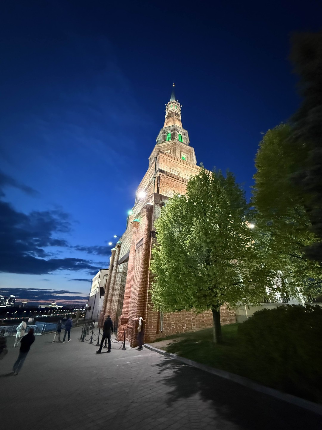 Казанский кремль в вечерних огнях (Алексей)