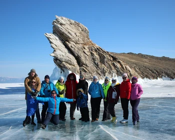 Путешествие по льду Байкала: Ольхон, Шаманка, Огой и уха из омуля
