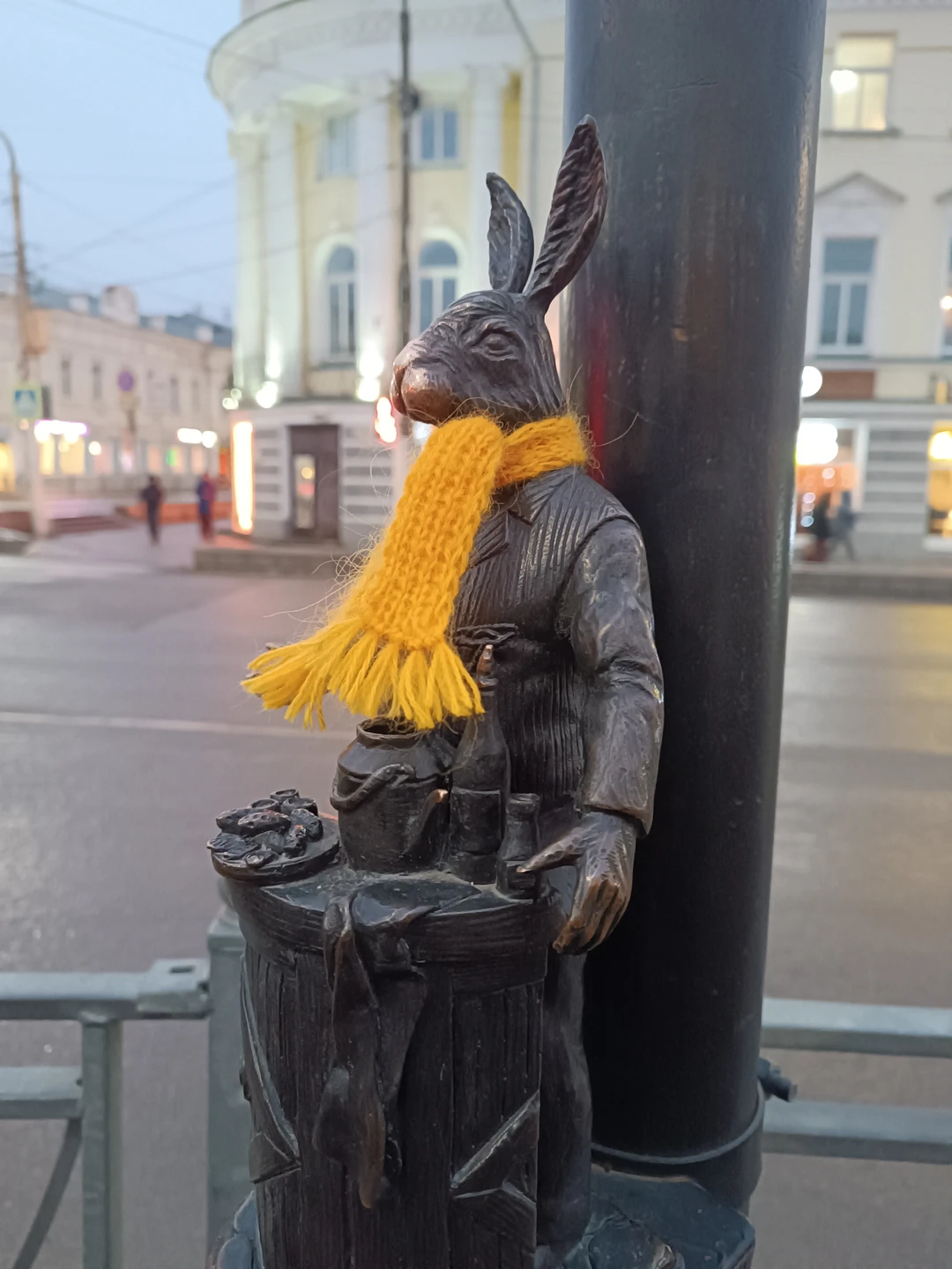 Большое спасибо экскурсоводу Дмитрию за прекрасную обзорную экскурсию по Костроме. Время пролетело незаметно благодаря чувству юмора