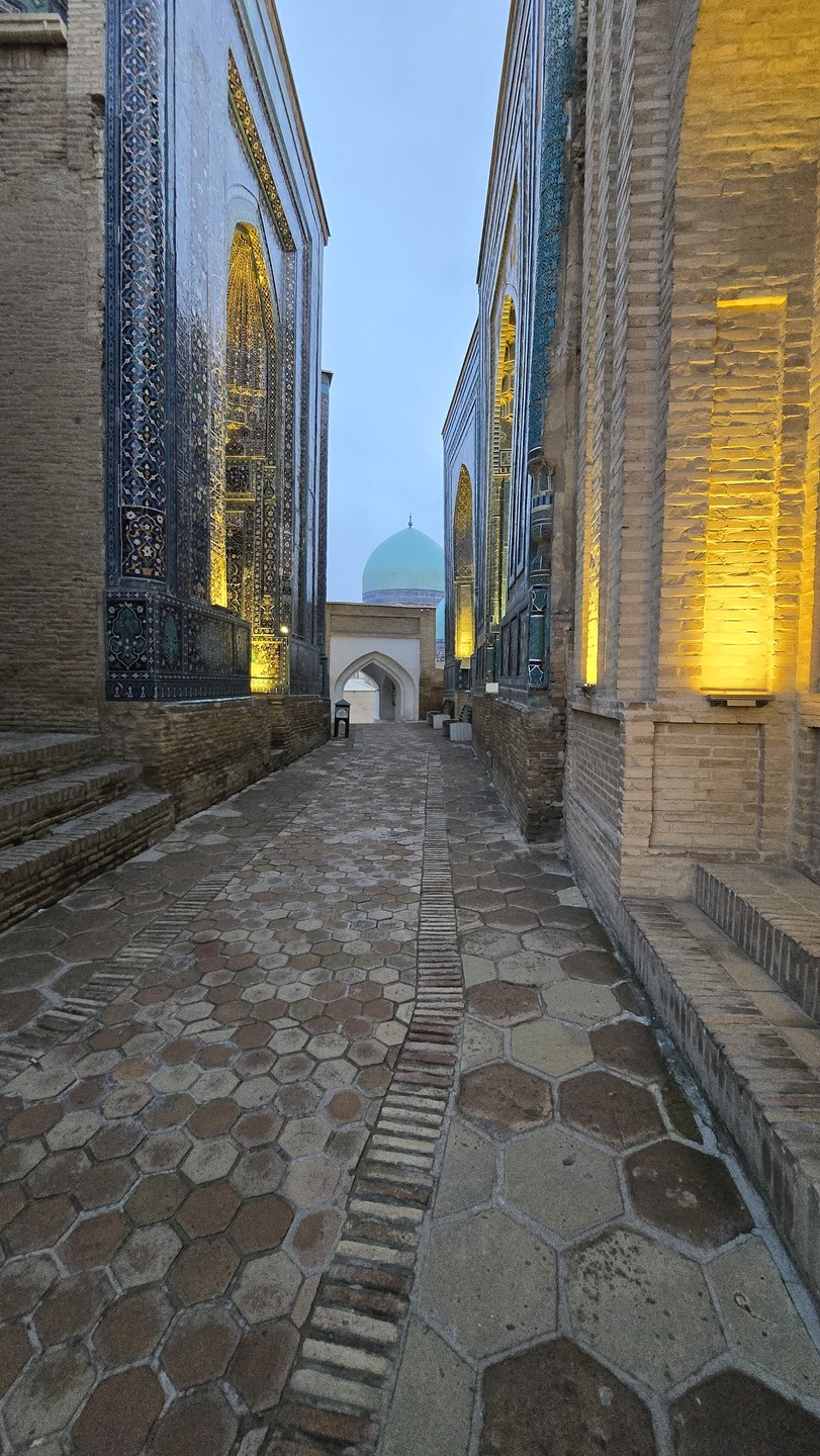 Хотели поблагодорить за очень интересную экскурсию. Мы посетили много мест и были впечатлены красотой меси,гдемы были