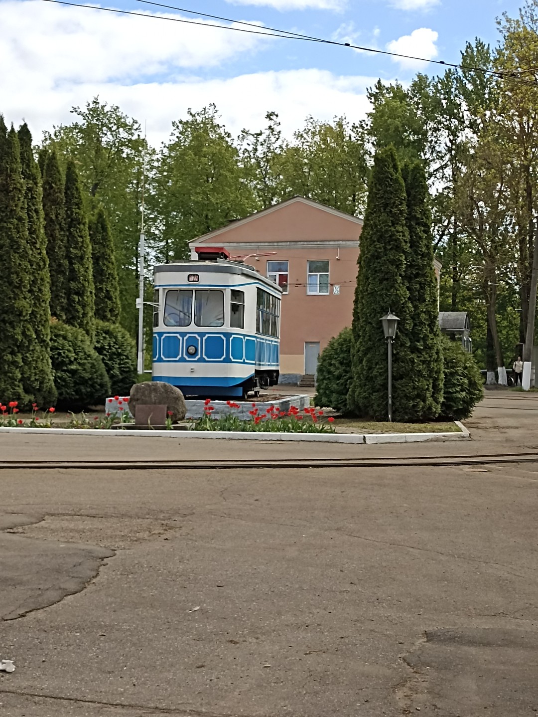 У нас получилась обзорная экскурсия по городу и эпохам. Мы задавали вопросы - гид очень интересно и развернуто отвечала на них