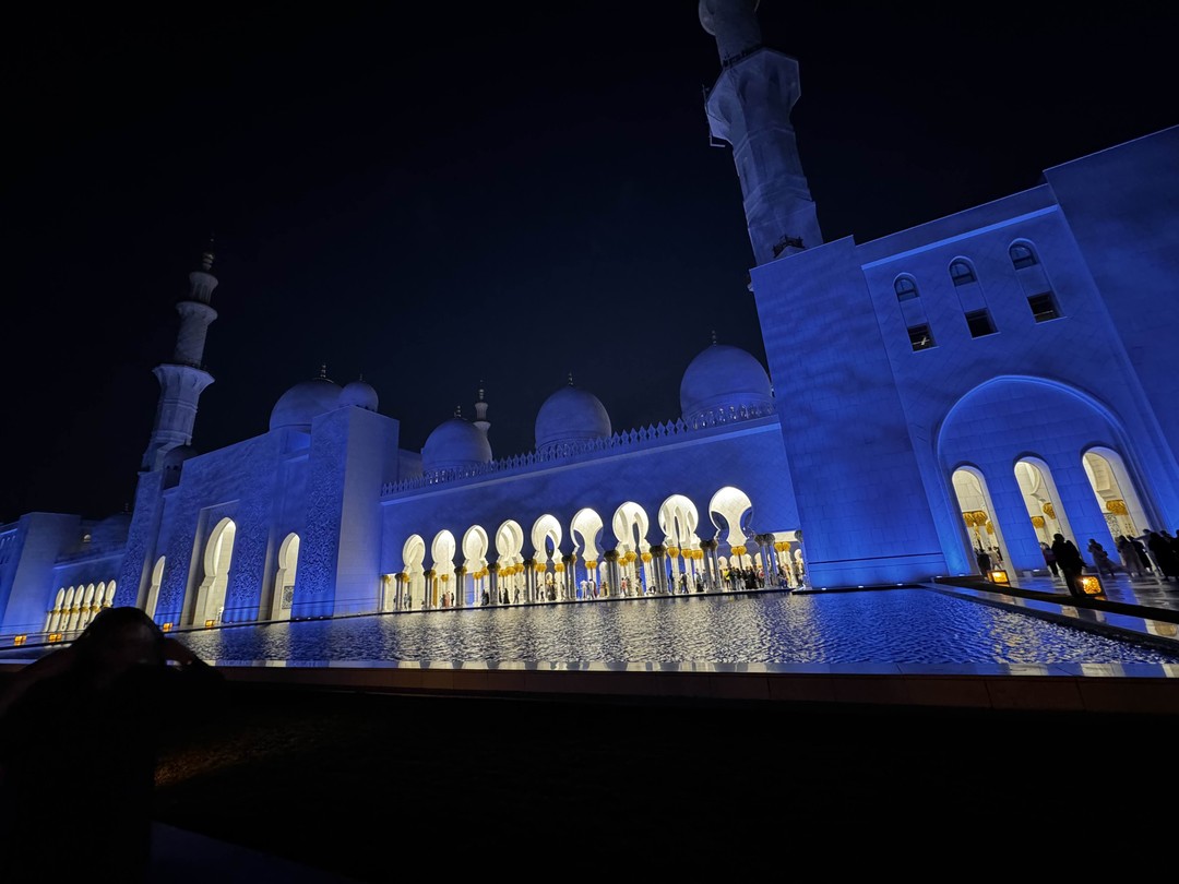 Главное об Абу-Даби (Александр)