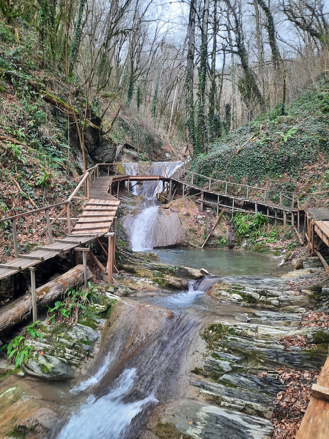 Брали индивидуальную экскурсию 5 января 2023 года. Машина подьехала вовремя, сразу оговорили маршрут и наши пожелания.