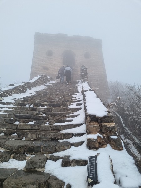 Алексей замечательный гид. очень позитивный, общительный, хорошо говорит по-русски. Мы очень подружились с ним за время