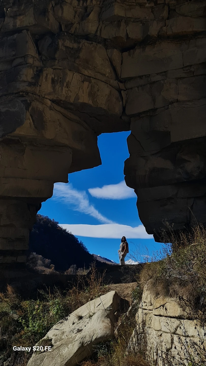 Узнали много из истории Кабардино-Балкарии. Посетили потрясающие Баксанское и Чегемское ущелье. На комфортабельном автомобиле проехали по