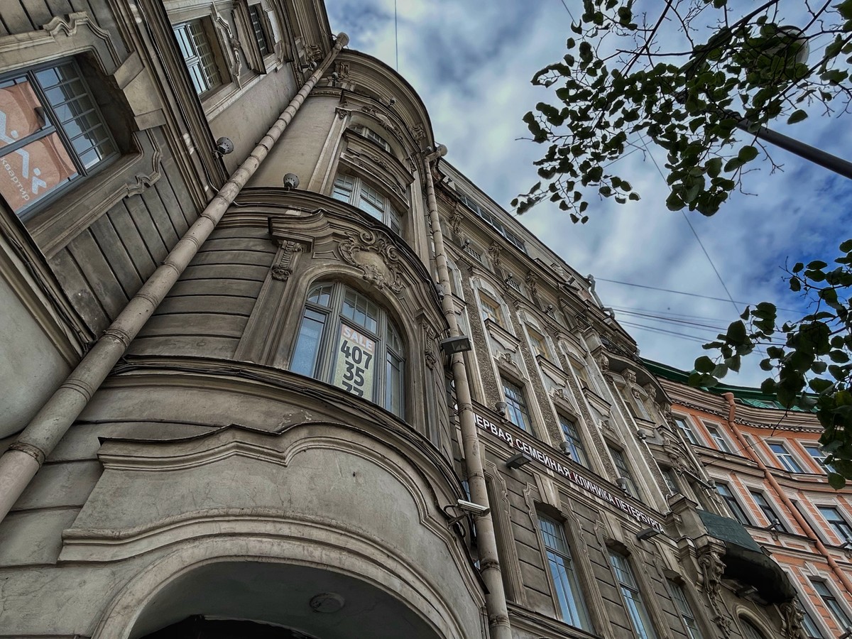 Фото Феноменология, поэтика и риторика архитектуры Петроградской стороны