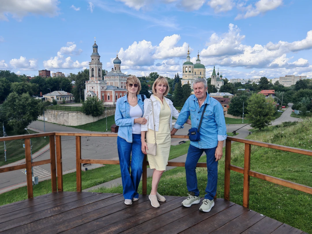 Прекрасный день. Посетили семьёй Серпухов в сопровождении Алины
