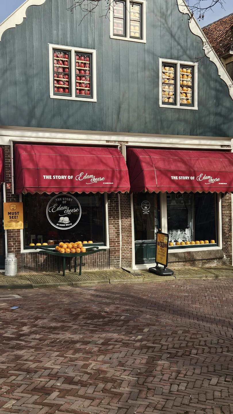 Катерина - замечательный гид. Структура и метод изложения информации очень доходчивы и при этом занимательно. Идилическая