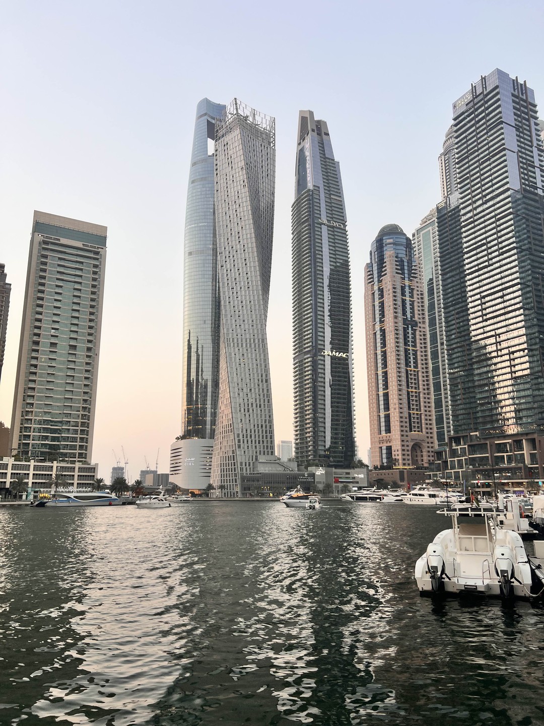 Тимуру огромное спасибо за экскурсию! Провели отличный день в Дубае, посмотрели все основные достопримечательности без спешки