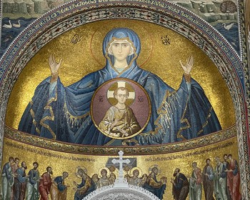 Знакомство с Дивеевским женским монастырём, Святая канавка, участие в службах по желанию