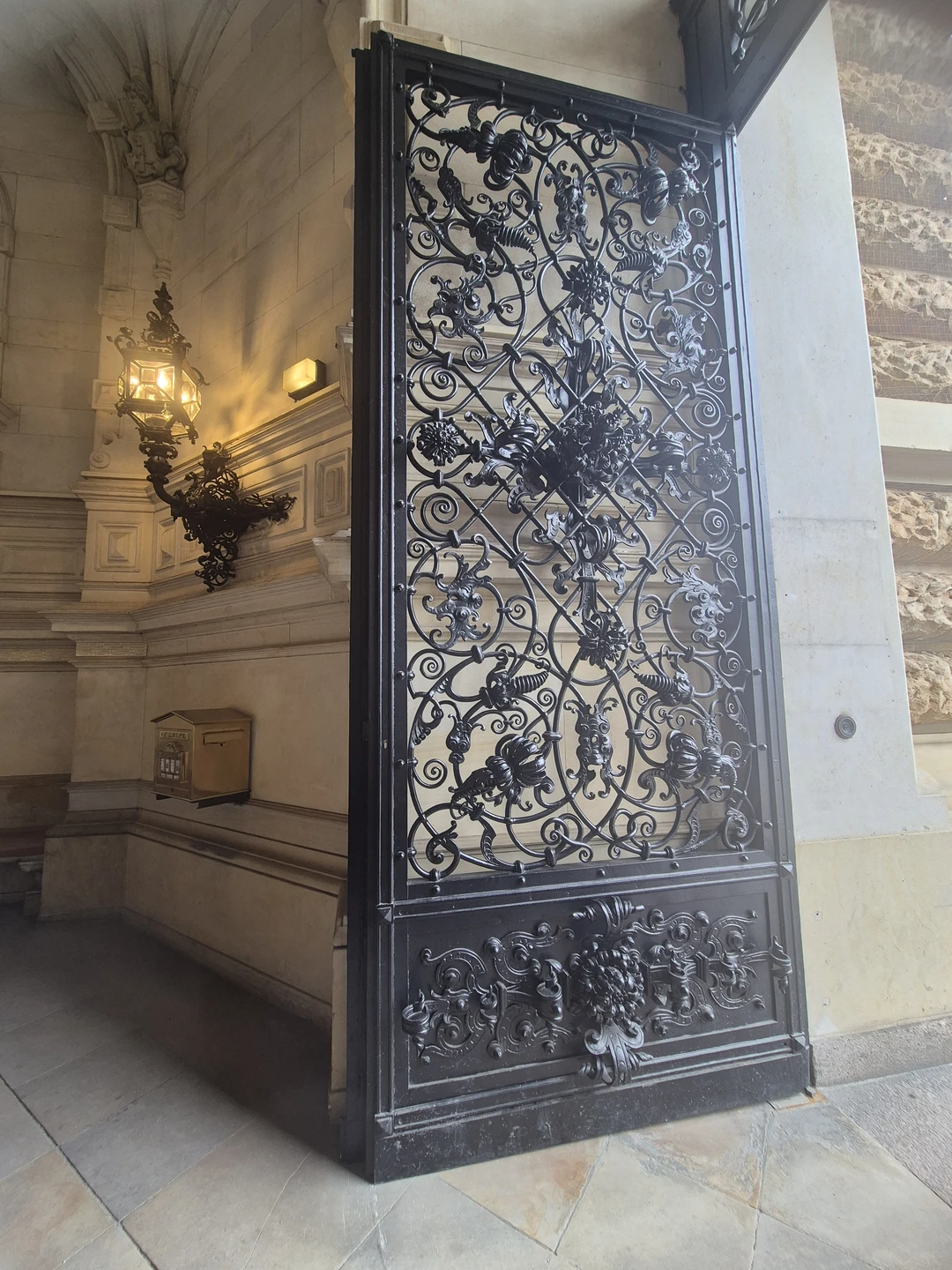 Экскурсию провела Настя