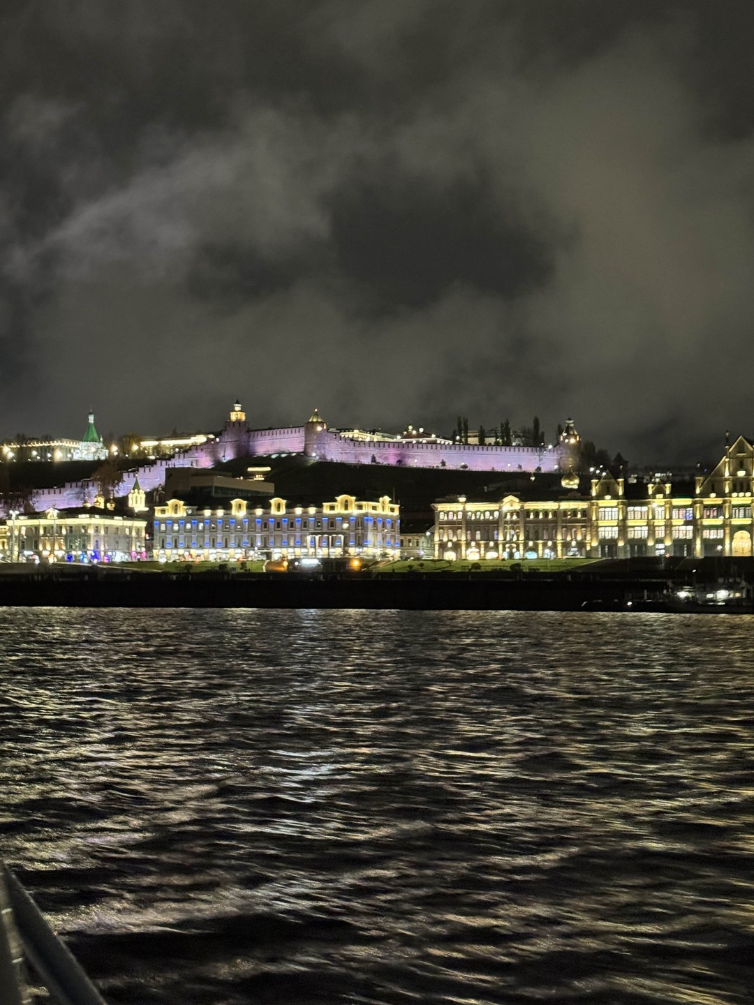 Нижний Новгород на большом катере: мосты, набережные, панорамы (Юлия)