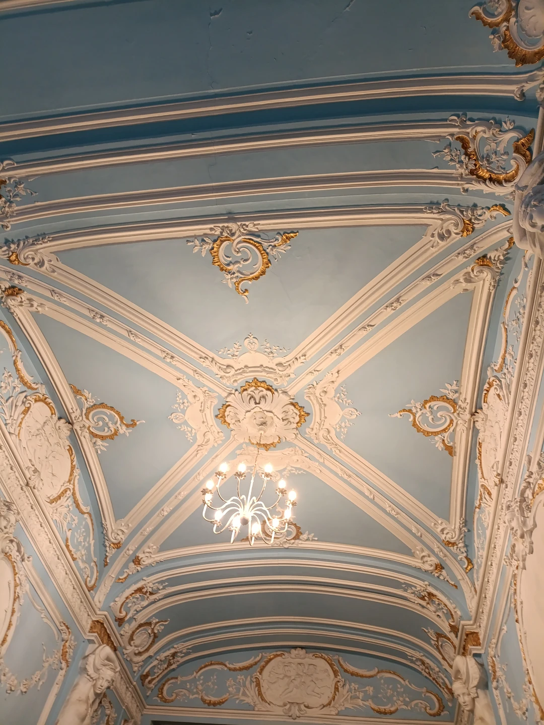 Экскурсию проводила Анастасия,нам очень понравилось. Узнали много нового для себя. Побывали в новых местах. Квартира Довлатова(именно