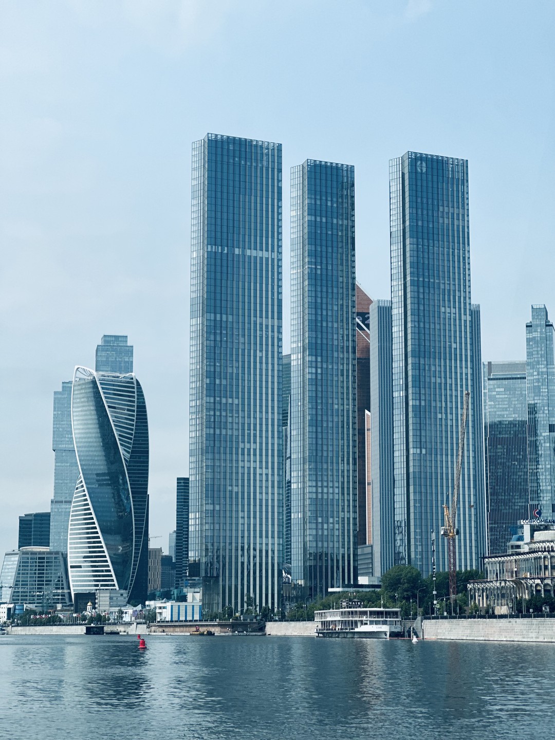 К небоскрёбам по Москве-реке - путешествие в мир облаков (Юлия)